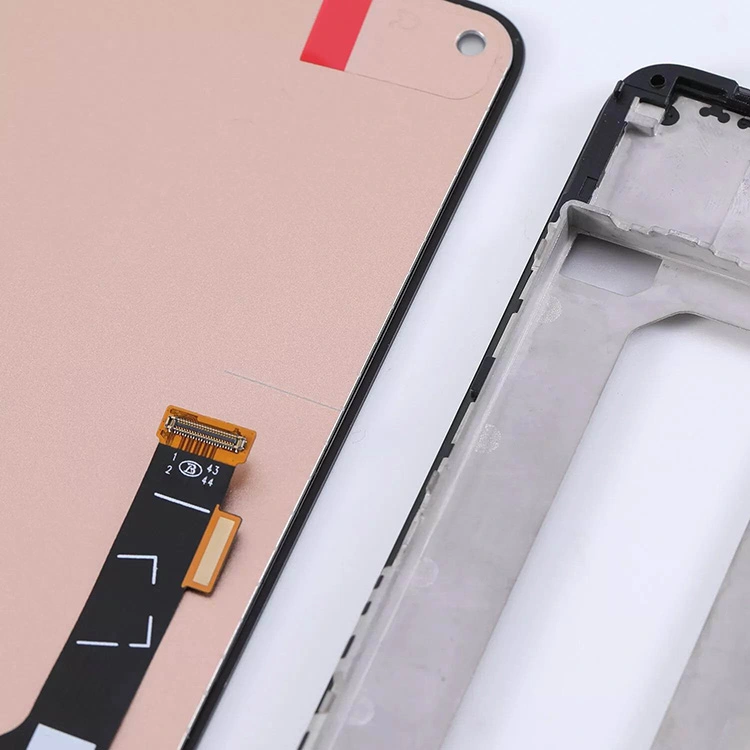 „Pixel 4A 5G LCD“ ekranai