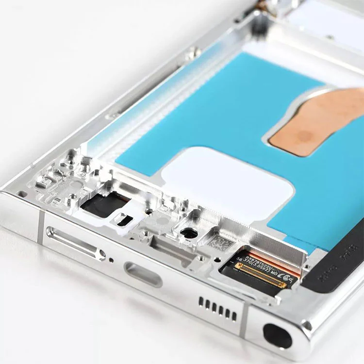 „S22 Ultra LCD“ ekranai