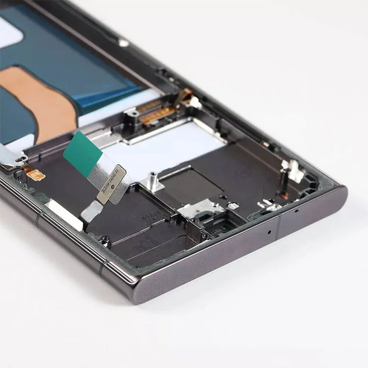 „S22 Ultra LCD“ ekranai